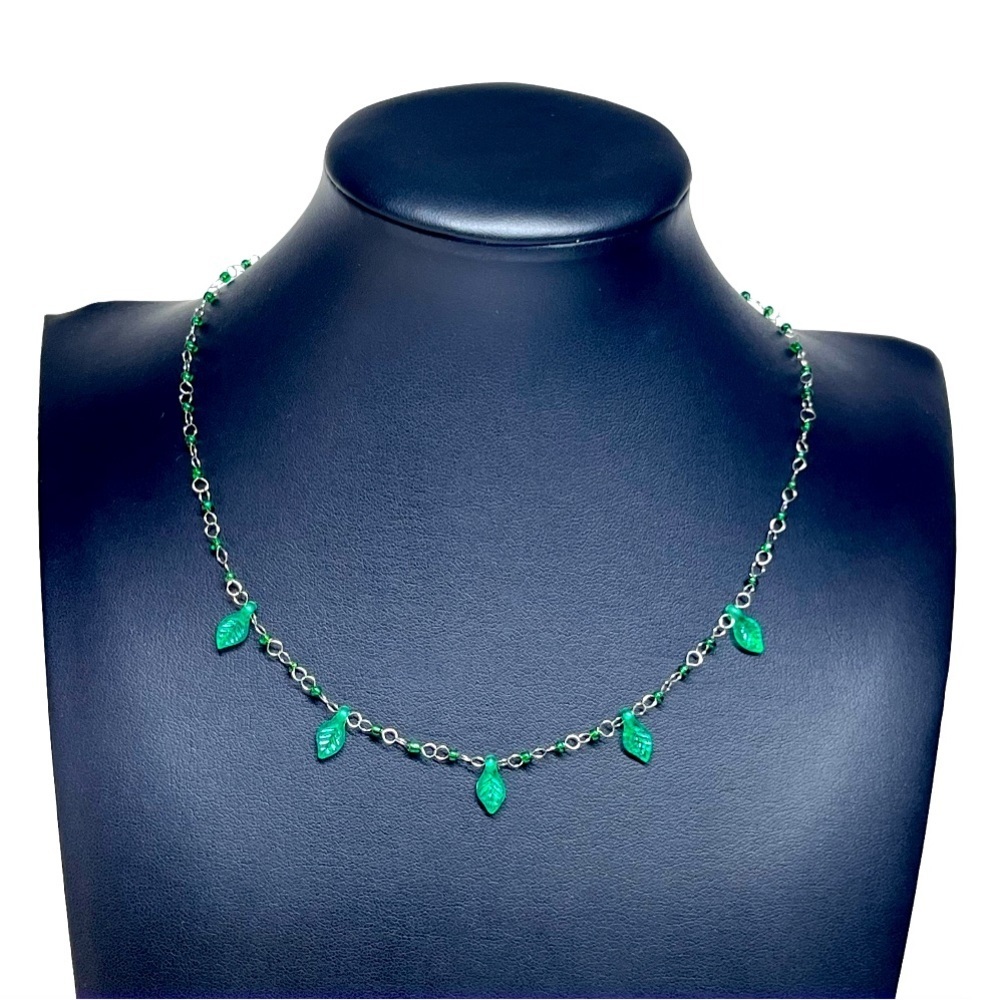 VTG Green Leaf Delicate Link Chain Necklace 16"